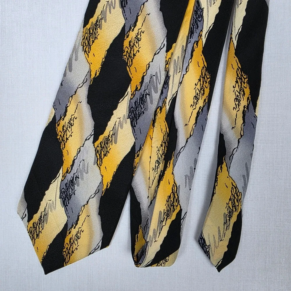 J. Garcia Silk‎ Necktie Mens OS Yellow Black Excellent Abstract Art Deco